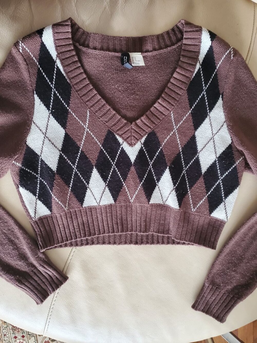 H&M Plaid Cropped V Neck Sweater
